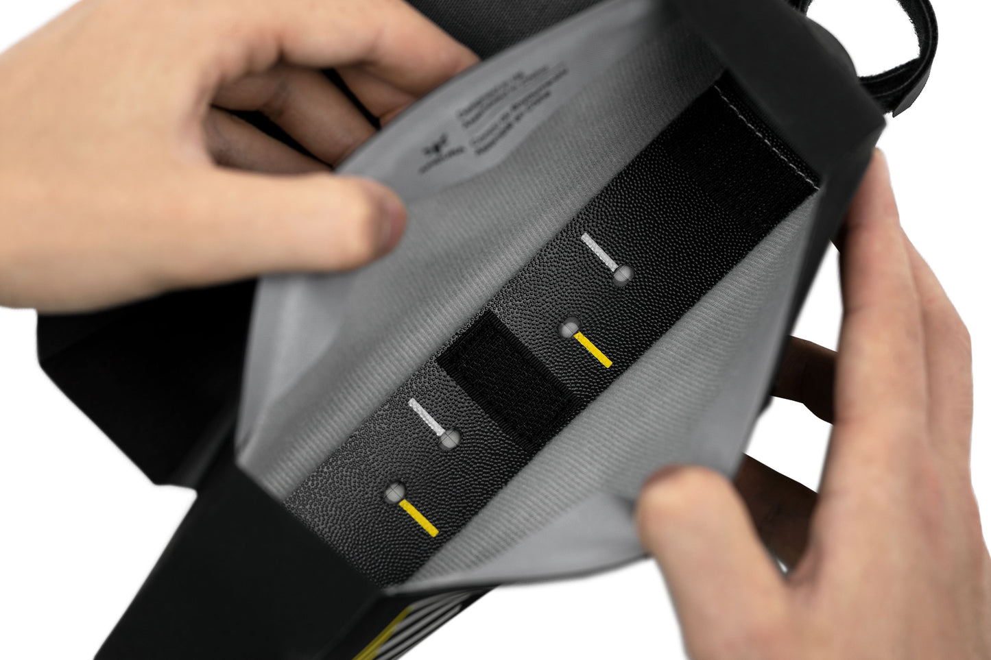 Racing Bolt-On Top Tube Pack (1L)